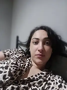 Snapshot of lagatitacantabra chatting on April 2026 11:43:02 PM lagatitacantabra online show from April 2026 11:43:02 PM