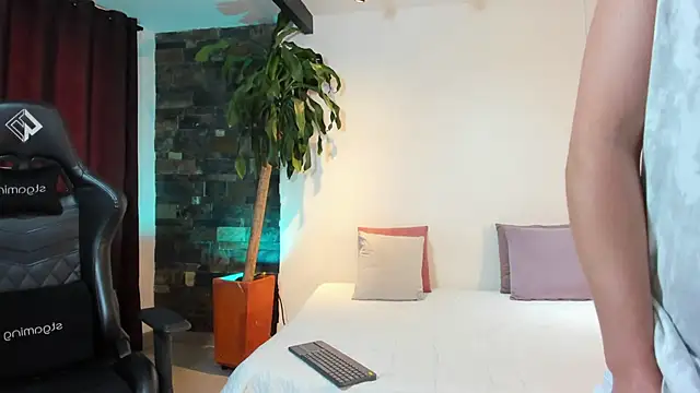 Snapshot of SamJoness_ chatting on March 2026 08:04:02 PM SamJoness online show from March 2026 08:04:02 PM