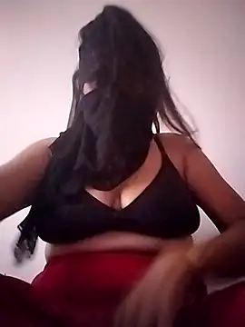 Shanuhotx online show from March 2026 10:44:01 AM