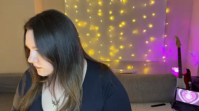 Snapshot of RiotKitten1 chatting on March 2026 01:44:02 AM RiotKitten1 online show from March 2026 01:44:02 AM