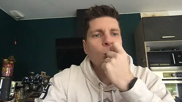 Snapshot of Minmoi1984 chatting on March 2026 08:10:02 AM Minmoi1984 online show from March 2026 08:10:02 AM