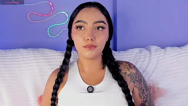 Snapshot of NinaAngel6 chatting on May 2026 02:45:01 PM NinaAngel6 online show from May 2026 02:45:01 PM