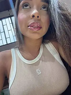 Snapshot of AnnyVega__ chatting on July 2026 09:14:01 PM AnnyVega online show from July 2026 09:14:01 PM