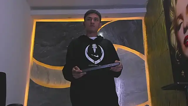 Matheus Ic  online show from February 2026 06:53:01 PM