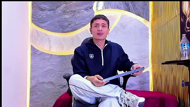 Matheus Ic  online show from March 2026 08:26:02 PM