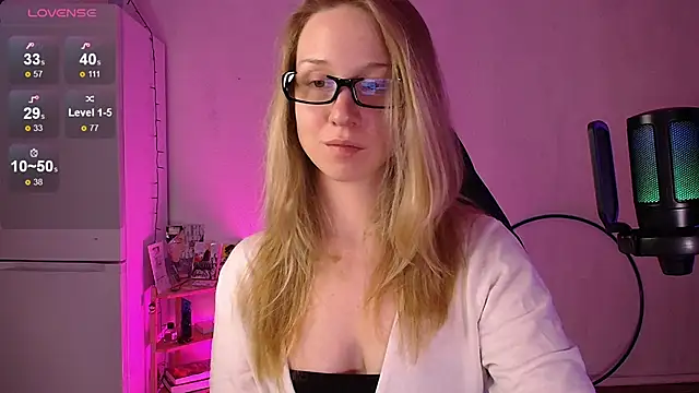 Snapshot of SatinSinner chatting on March 2026 03:47:01 PM SatinSinner online show from March 2026 03:47:01 PM