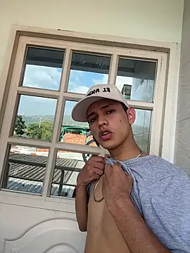 Snapshot of HarryGaze chatting on February 2026 01:45:02 PM HarryGaze online show from February 2026 01:45:02 PM