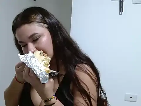 Snapshot of LaiaGomez chatting on March 2026 02:50:02 AM LaiaGomez online show from March 2026 02:50:02 AM