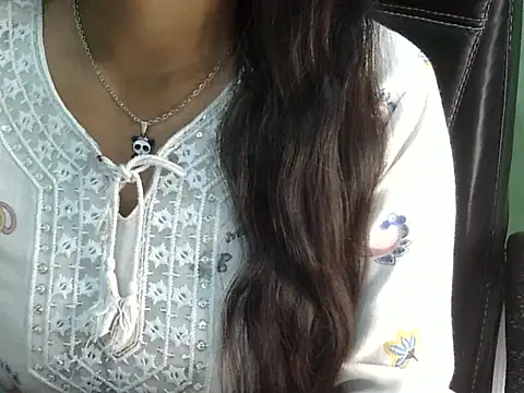 cute momo love online show from March 2026 05:24:01 AM