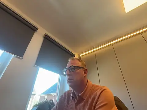 Red Spike71 online show from April 2026 09:56:02 AM