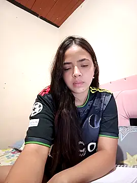 Sexy cloe outdoors online show from April 2026 04:04:01 AM