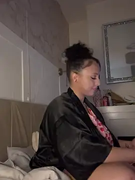 mayawesttt online show from April 2026 09:37:02 PM