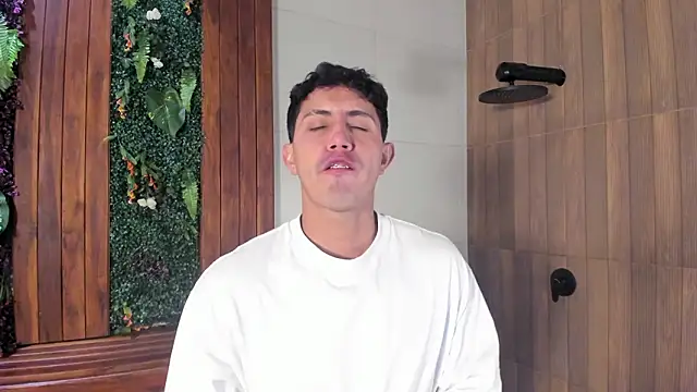 Snapshot of kamal_wolff chatting on February 2026 12:06:02 PM kamal wolff online show from February 2026 12:06:02 PM