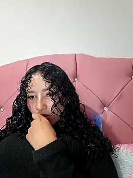 Snapshot of keylatiff chatting on February 2026 10:18:01 PM keylatiff online show from February 2026 10:18:01 PM