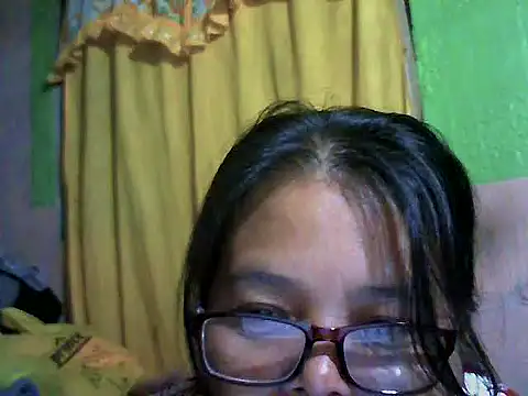 Snapshot of Flowerblossom123 chatting on May 2026 07:11:02 PM Flowerblossom123 online show from May 2026 07:11:02 PM