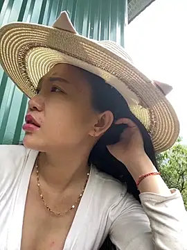 Miumieu2 online show from April 2026 09:02:01 AM