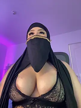 Snapshot of Yasmin_cute chatting on June 2026 02:11:01 PM Yasmin cute online show from June 2026 02:11:01 PM