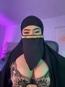 Snapshot of Yasmin_cute chatting on June 2026 01:02:01 PM Yasmin cute online show from June 2026 01:02:01 PM