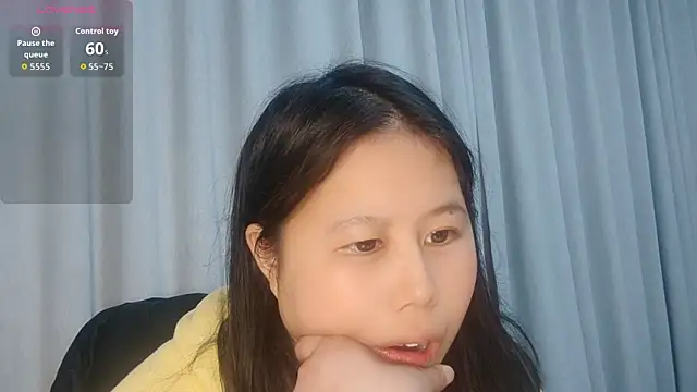 Hannah-33 online show from February 2026 07:07:01 AM