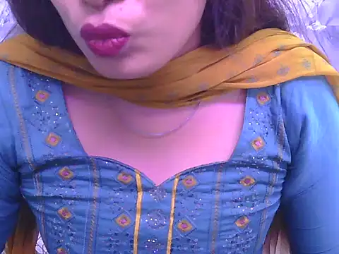 Snapshot of Aayesha-queen chatting on May 2026 08:34:02 AM Aayesha-queen online show from May 2026 08:34:02 AM