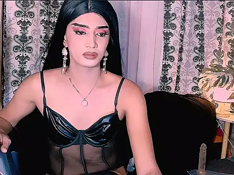 Snapshot of Queeny_Cassandra chatting on June 2026 02:47:01 AM Queeny Cassandra online show from June 2026 02:47:01 AM