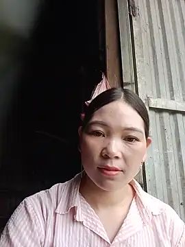 Snapshot of Salyk5 chatting on May 2026 03:22:02 AM Salyk5 online show from May 2026 03:22:02 AM
