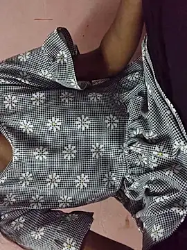 sexy queenn  online show from March 2026 08:29:01 AM