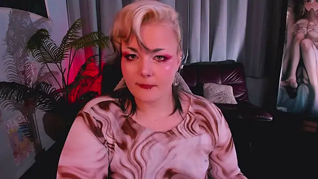 Snapshot of HwasaMoore chatting on February 2026 01:45:02 PM HwasaMoore online show from February 2026 01:45:02 PM