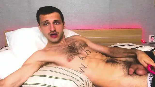 DarkRogue19 online show from March 2026 03:48:01 PM