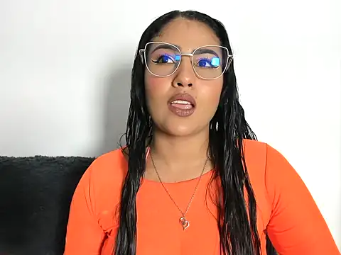 Snapshot of TatyGomez_ chatting on May 2026 08:31:01 AM TatyGomez online show from May 2026 08:31:01 AM