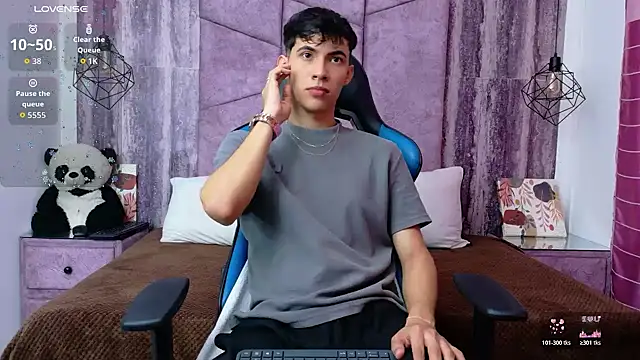 AronTawers online show from June 2026 05:55:02 PM