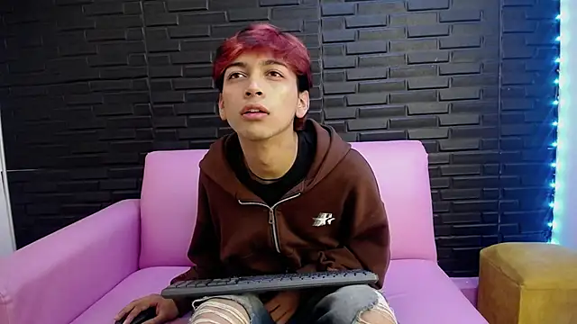 Snapshot of DanteLux chatting on March 2026 02:57:01 PM DanteLux online show from March 2026 02:57:01 PM