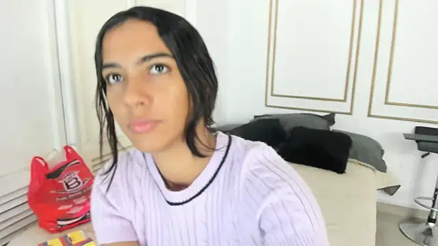 emily gaviria1 online show from June 2026 12:15:01 PM