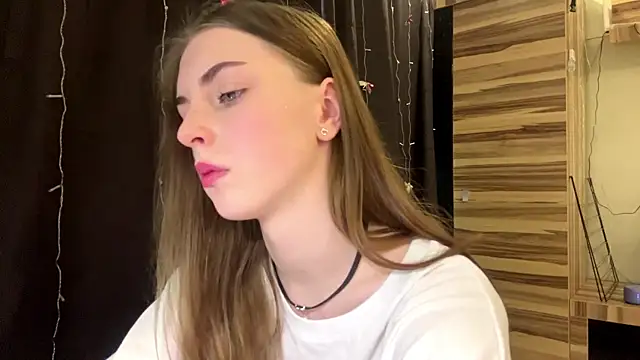 PollyDream online show from March 2026 08:21:02 AM