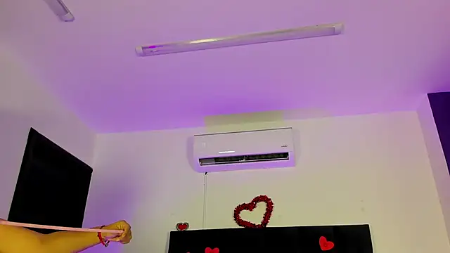 Snapshot of scarlet__ray_ chatting on March 2026 10:10:02 AM scarlet ray online show from March 2026 10:10:02 AM