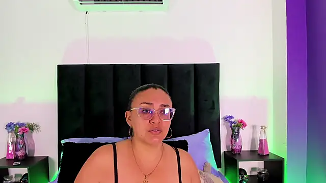 scarlet  ray  online show from March 2026 10:51:01 AM