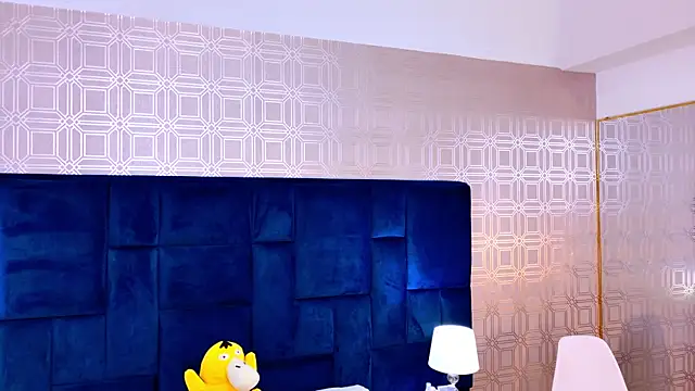 Cami Rousse online show from April 2026 12:16:02 PM