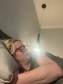 Snapshot of Amelie_BlondeXX chatting on March 2026 11:56:02 AM Amelie BlondeXX online show from March 2026 11:56:02 AM