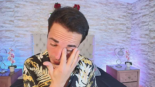 Adams Sanz online show from April 2026 07:58:02 PM