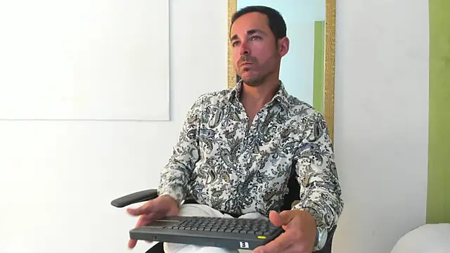 Snapshot of Adams_Sanz chatting on May 2026 06:38:02 PM Adams Sanz online show from May 2026 06:38:02 PM