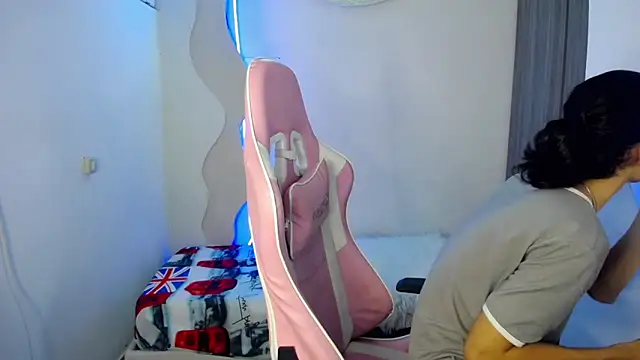 Larry craft online show from April 2026 08:36:02 PM