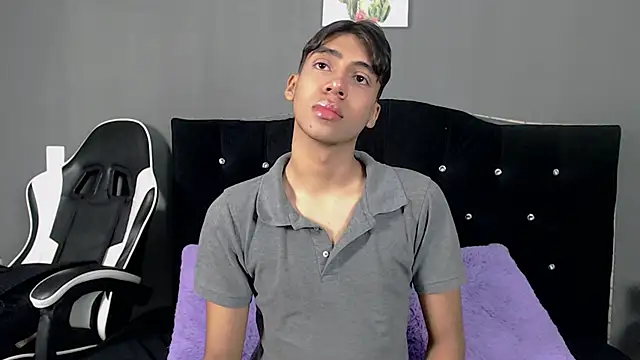 Eros Lux online show from May 2026 12:56:02 PM