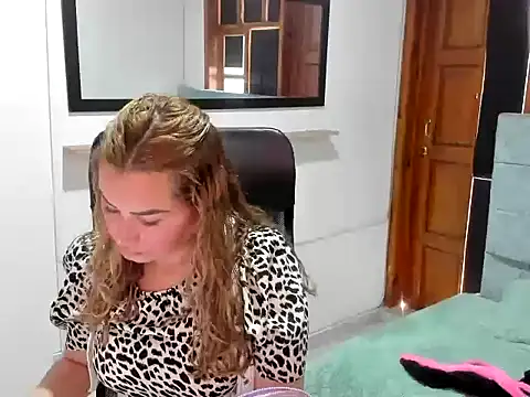 Snapshot of Julieta_star_ chatting on March 2026 07:09:01 PM Julieta star online show from March 2026 07:09:01 PM