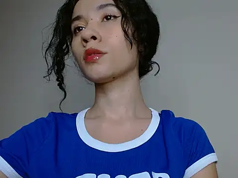 helena hadler online show from March 2026 07:28:01 PM