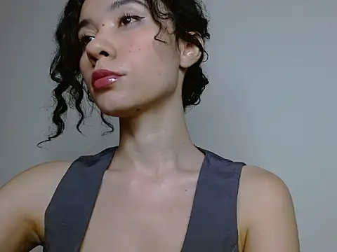 helena hadler online show from March 2026 02:06:02 AM