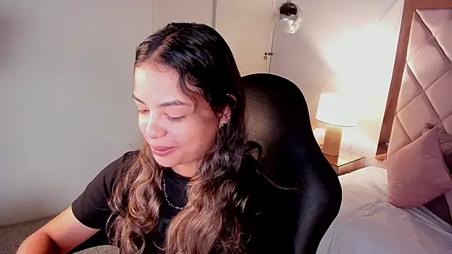 Snapshot of dulce_lyraa1 chatting on June 2026 04:48:02 AM dulce lyraa1 online show from June 2026 04:48:02 AM