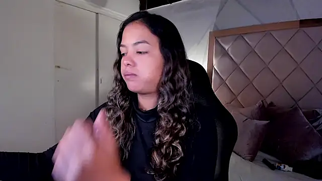Snapshot of dulce_lyraa1 chatting on June 2026 04:28:02 AM dulce lyraa1 online show from June 2026 04:28:02 AM