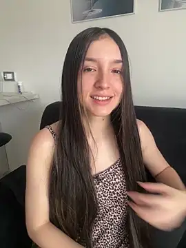 xluxulua online show from March 2026 10:05:01 PM