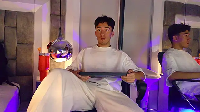 Austin Reedss online show from April 2026 01:37:01 PM