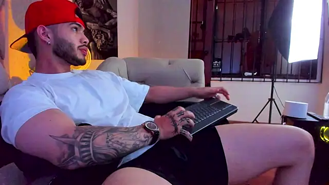 Snapshot of Vincentblack chatting on July 2026 12:22:01 PM Vincentblack online show from July 2026 12:22:01 PM